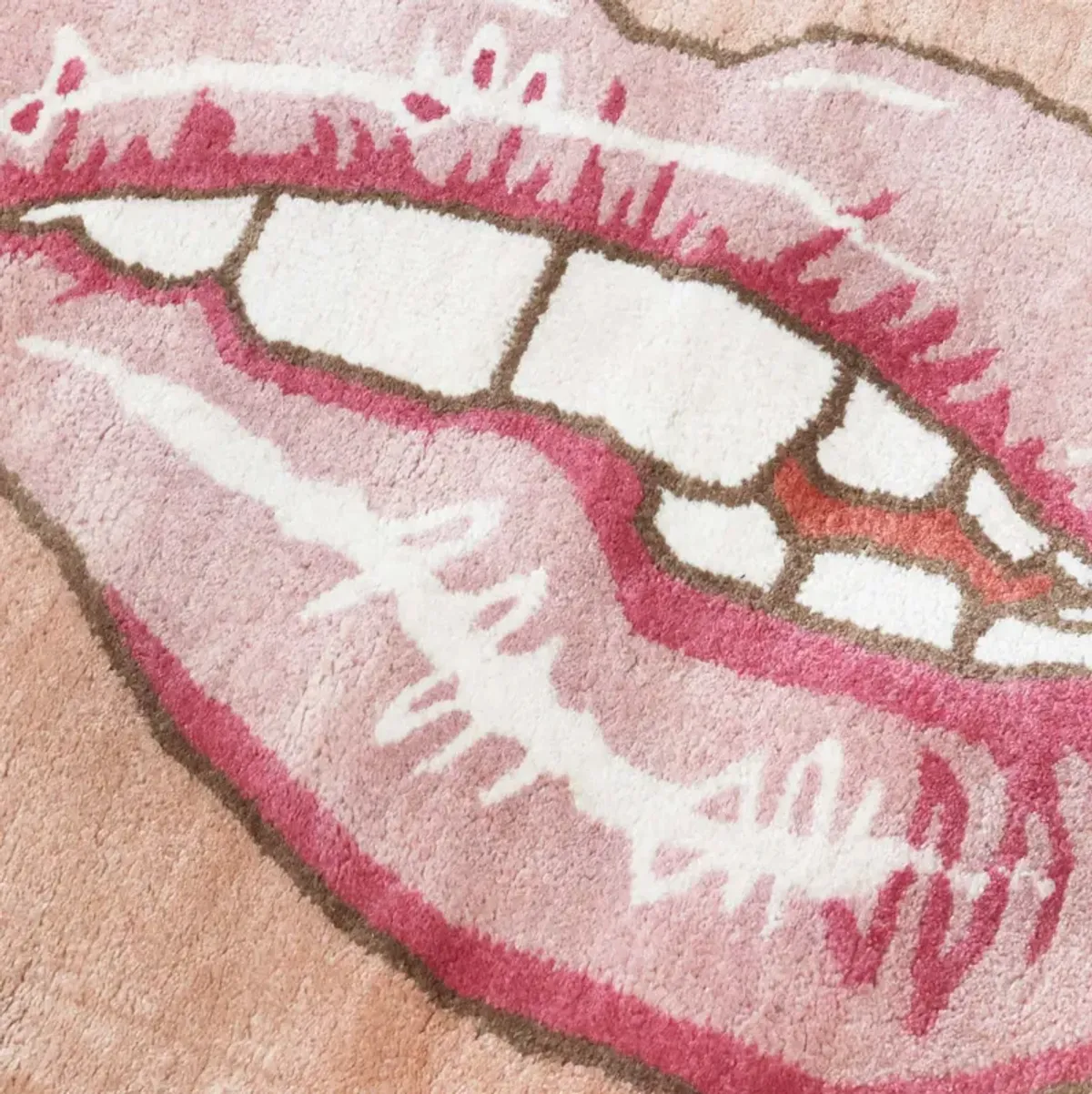 Lip Tease Tufted Mat