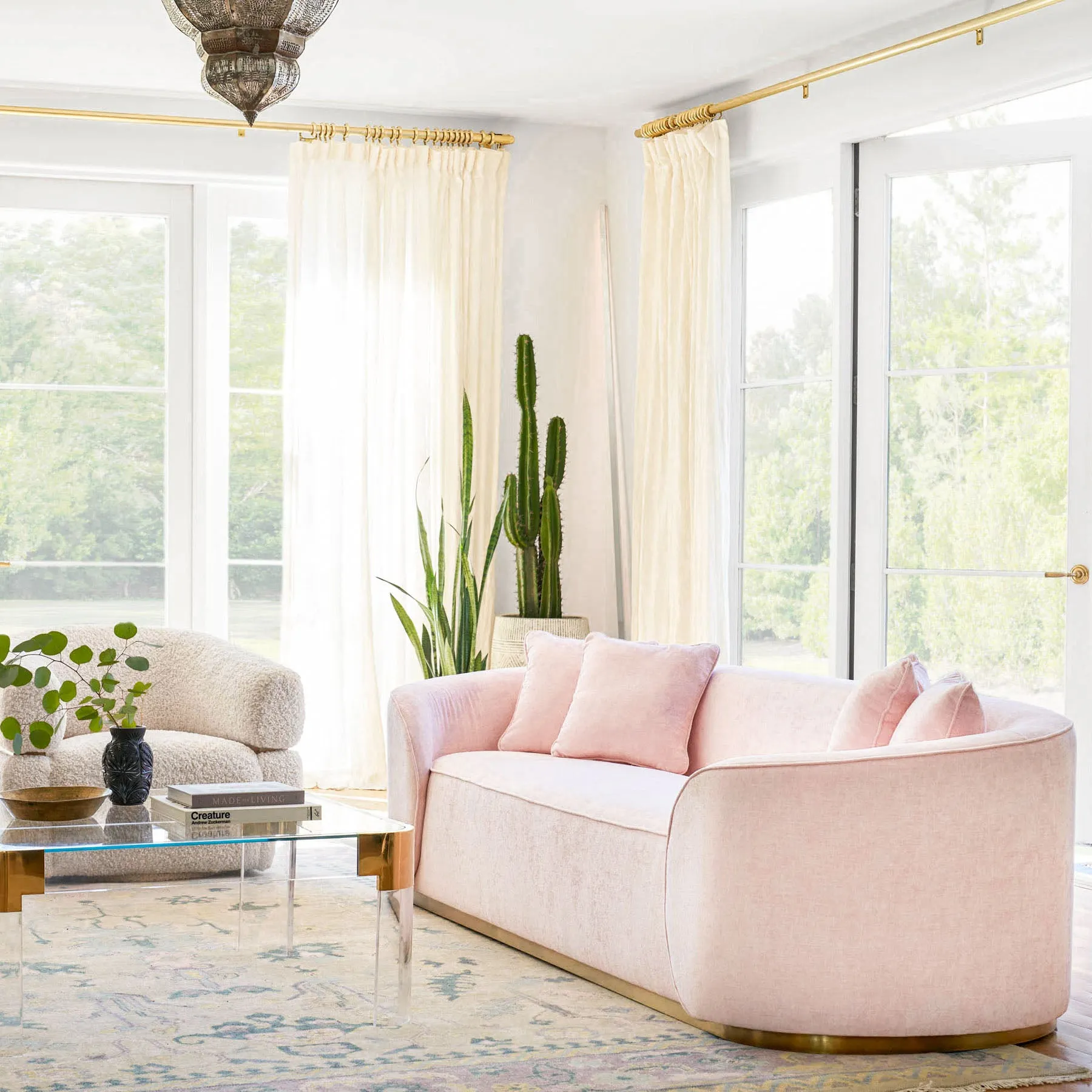 Martita Sofa in Rosewater