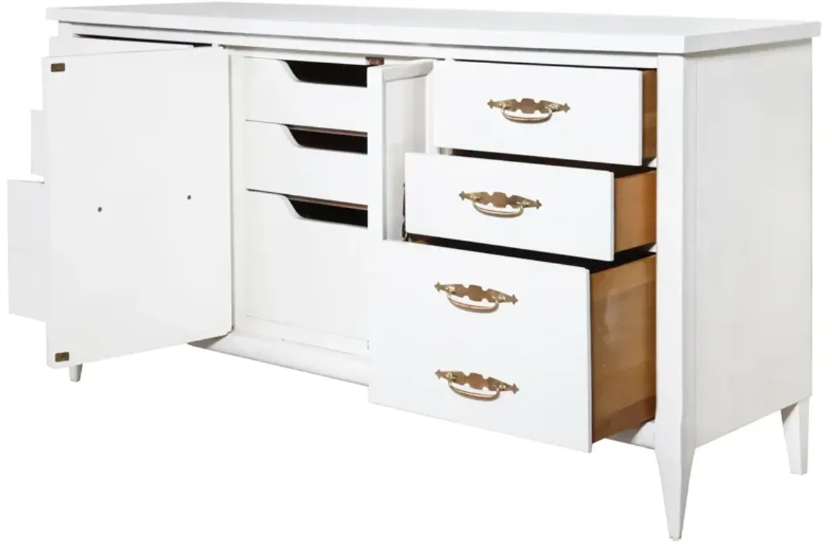 Traditional Credenza Lacquered in Cirrus White