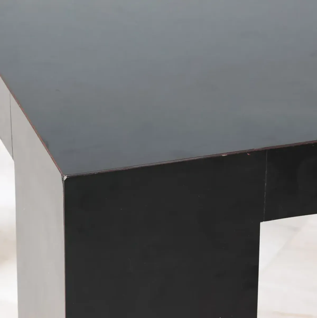 Black Mica Corner Desk