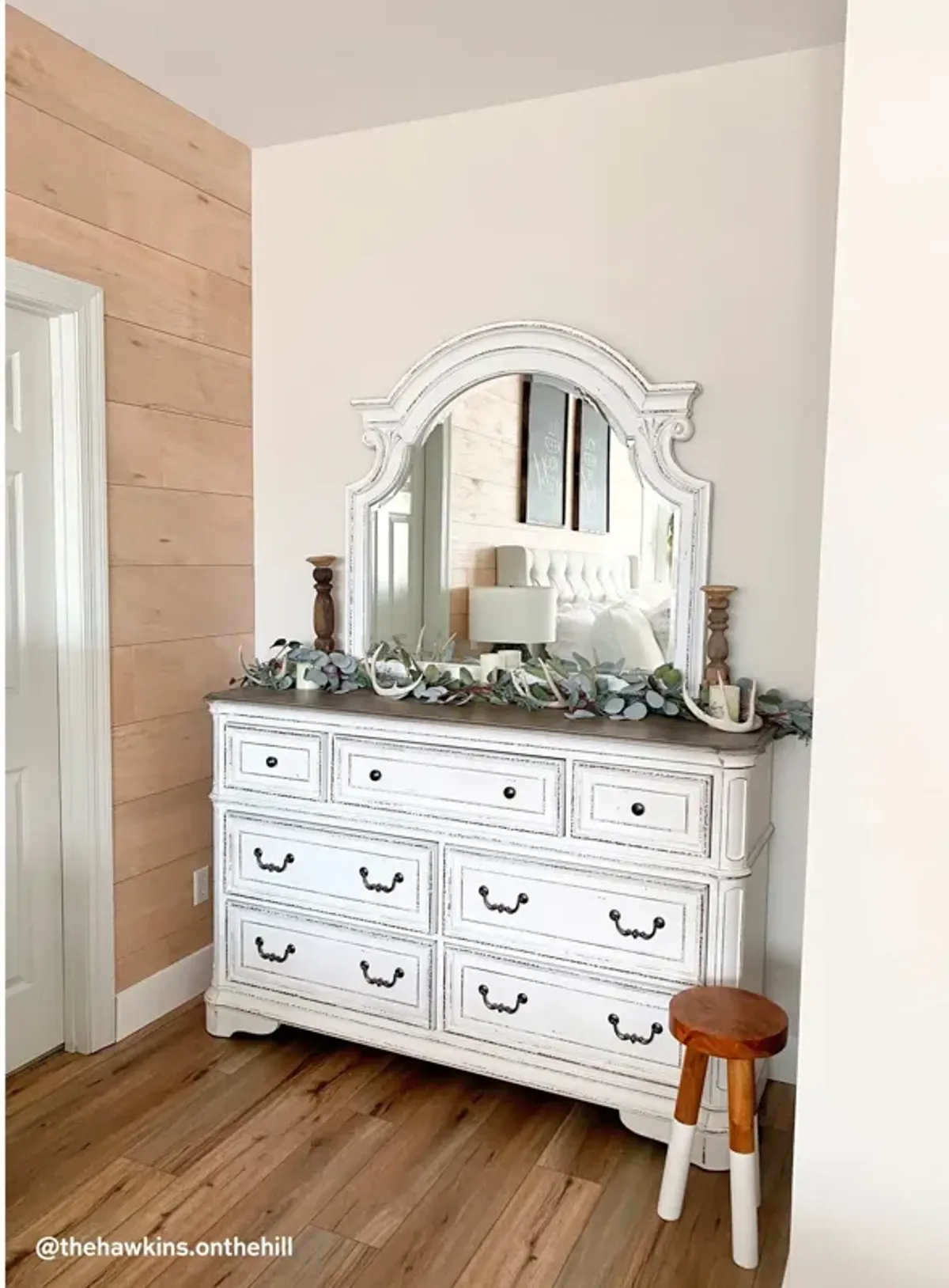 Magnolia Manor Dresser