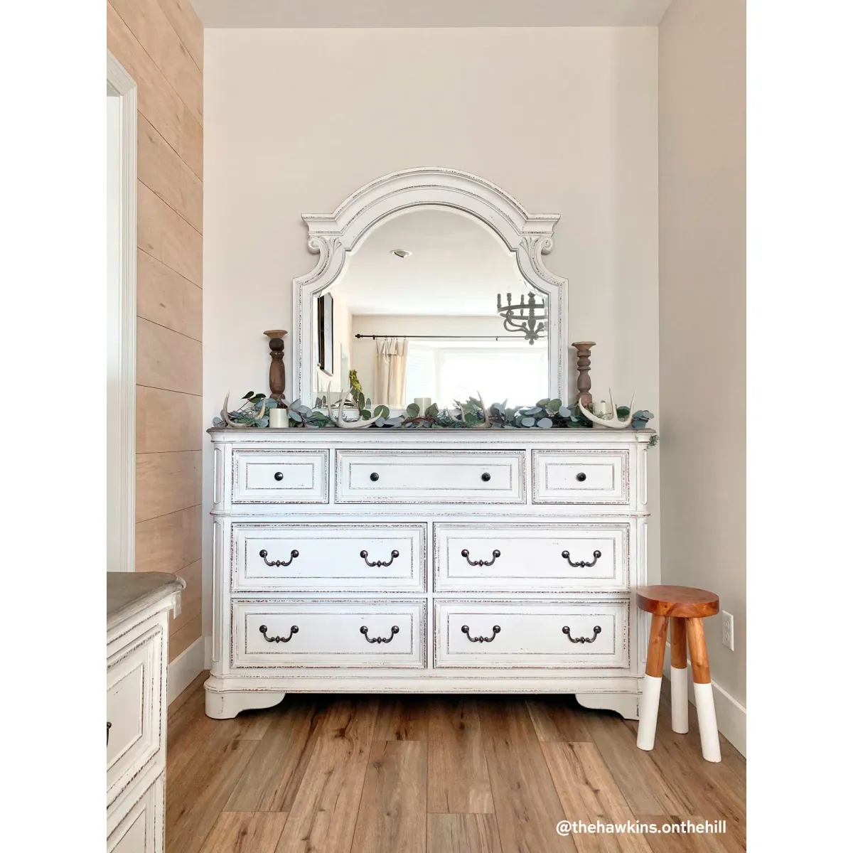 Magnolia Manor Dresser