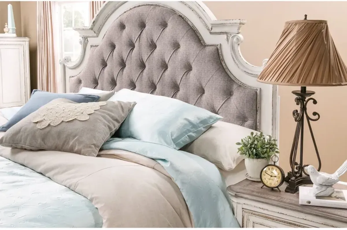 Magnolia Manor Upholstered Bed