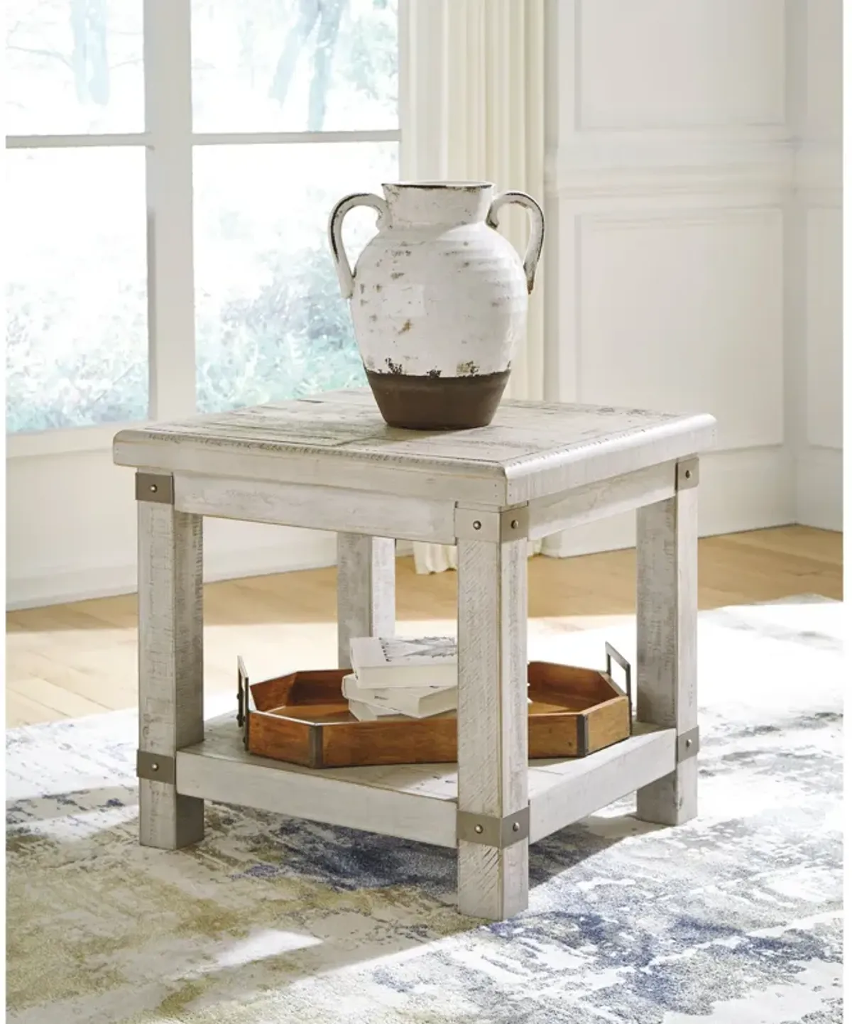 Carynhurst Power End Table