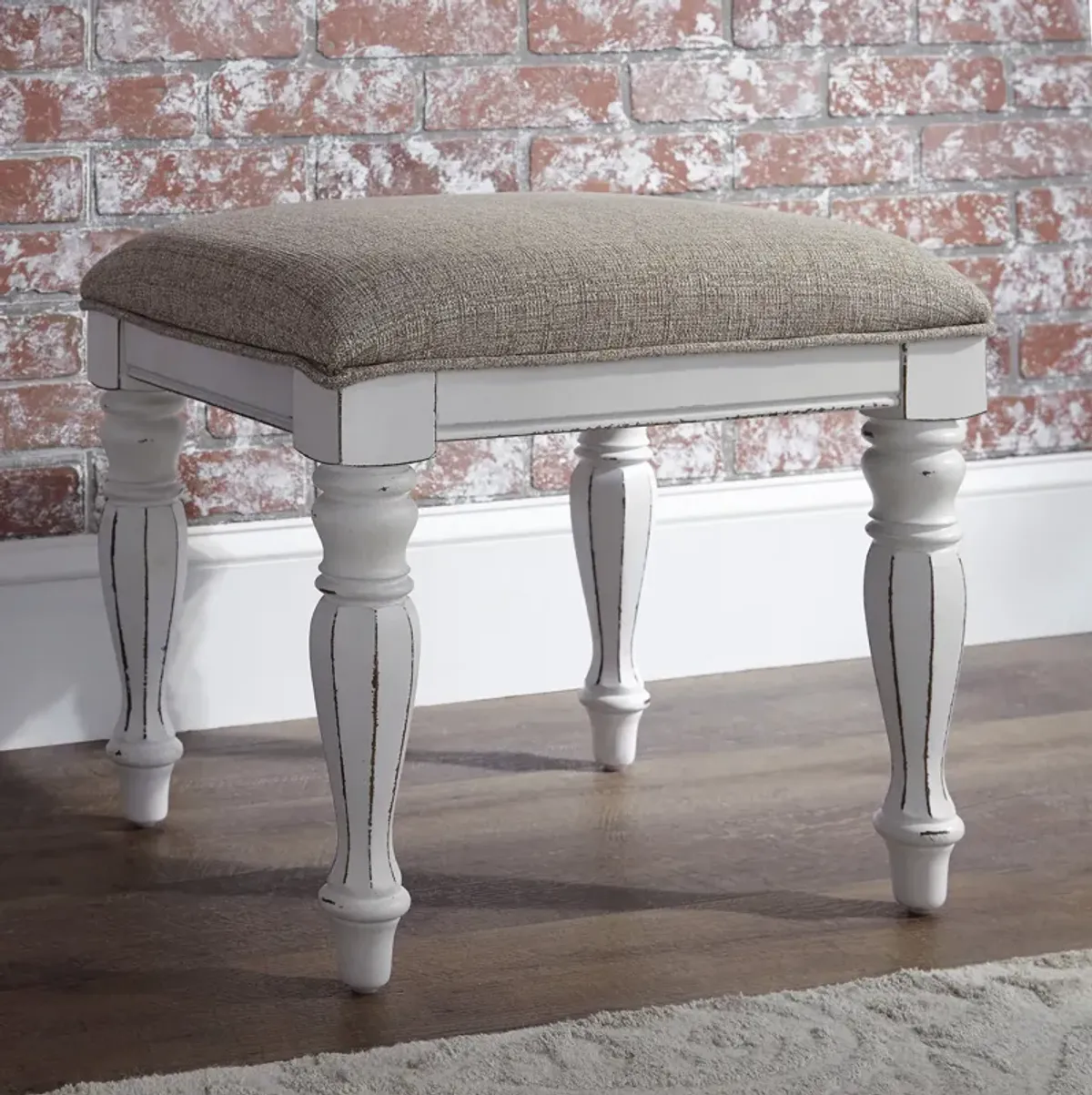 Magnolia Manor Vanity Stool