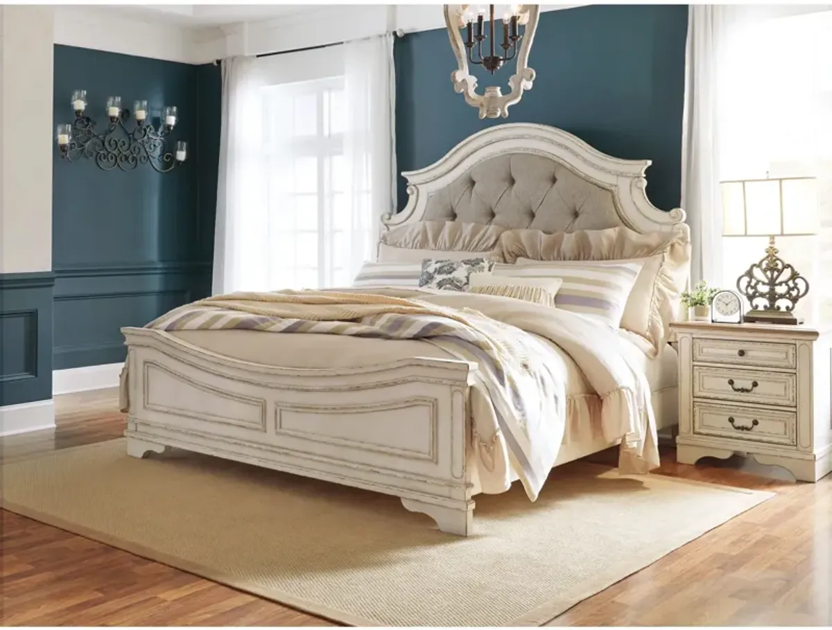 Realyn Upholstered Panel Bed