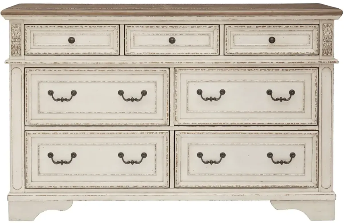 Realyn 7 Drawer Dresser