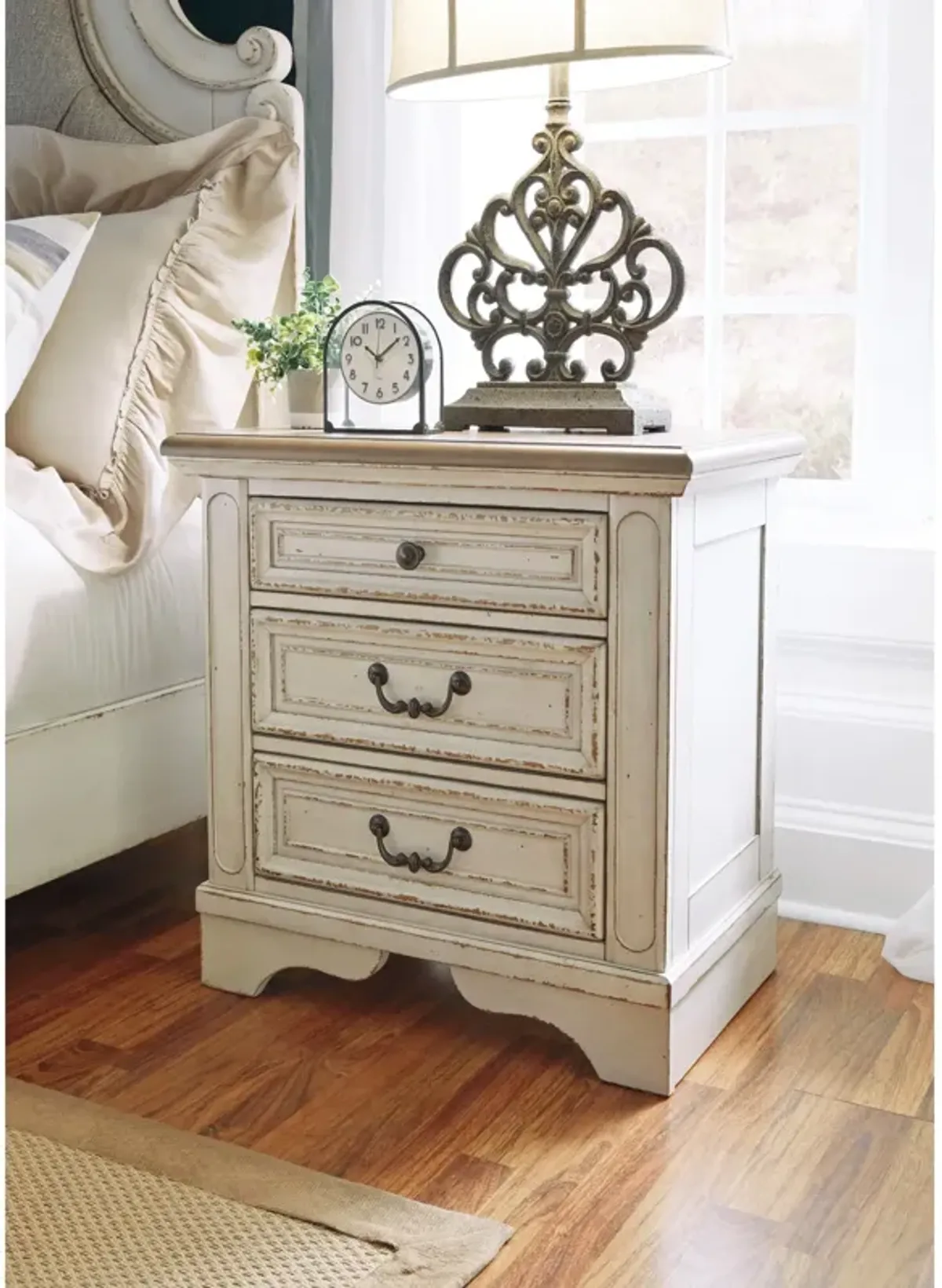 Realyn 3 Drawer Nightstand