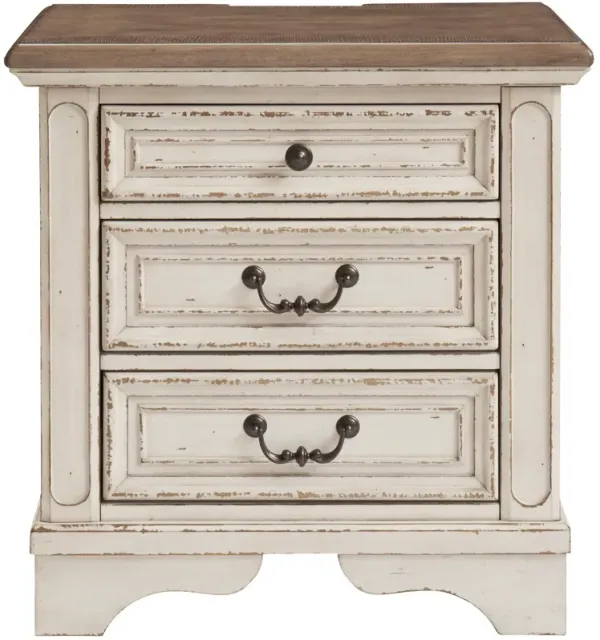 Ashley Furniture Realyn 3 Drawer Nightstand