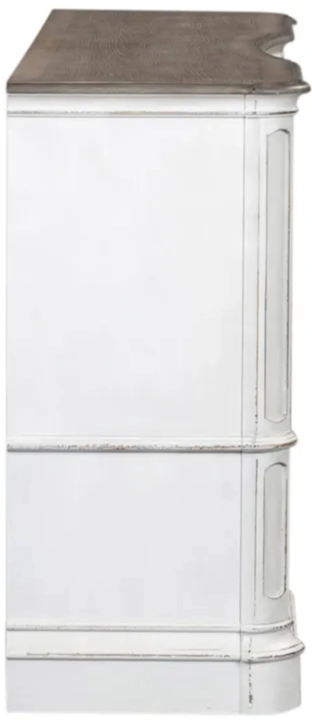 Liberty Furniture Magnolia Manor 9 Drawer Dresser