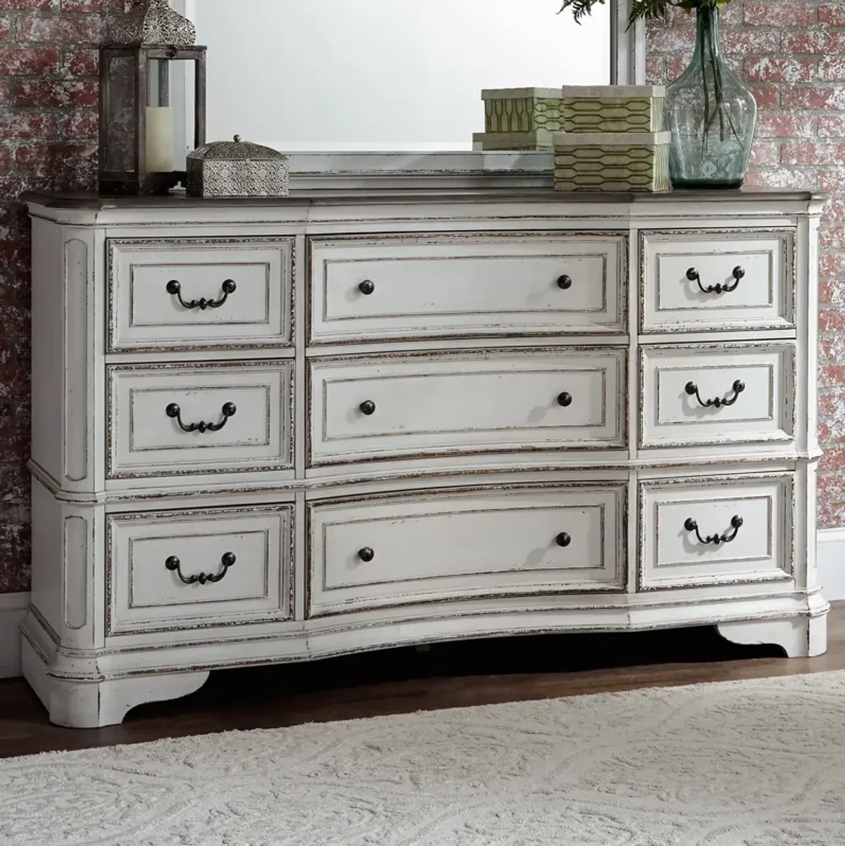 Magnolia Manor 9 Drawer Dresser