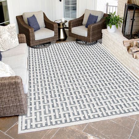 Boucle Gilded Gate Skyview 8x10 Rug