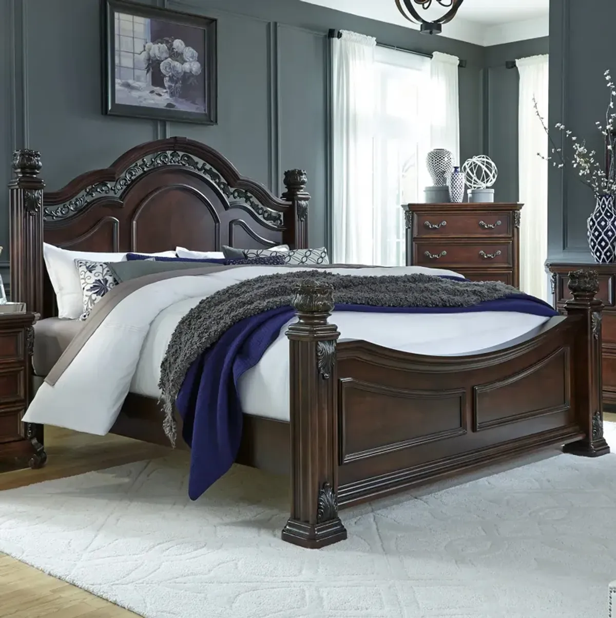 Messina Estates Poster Bed