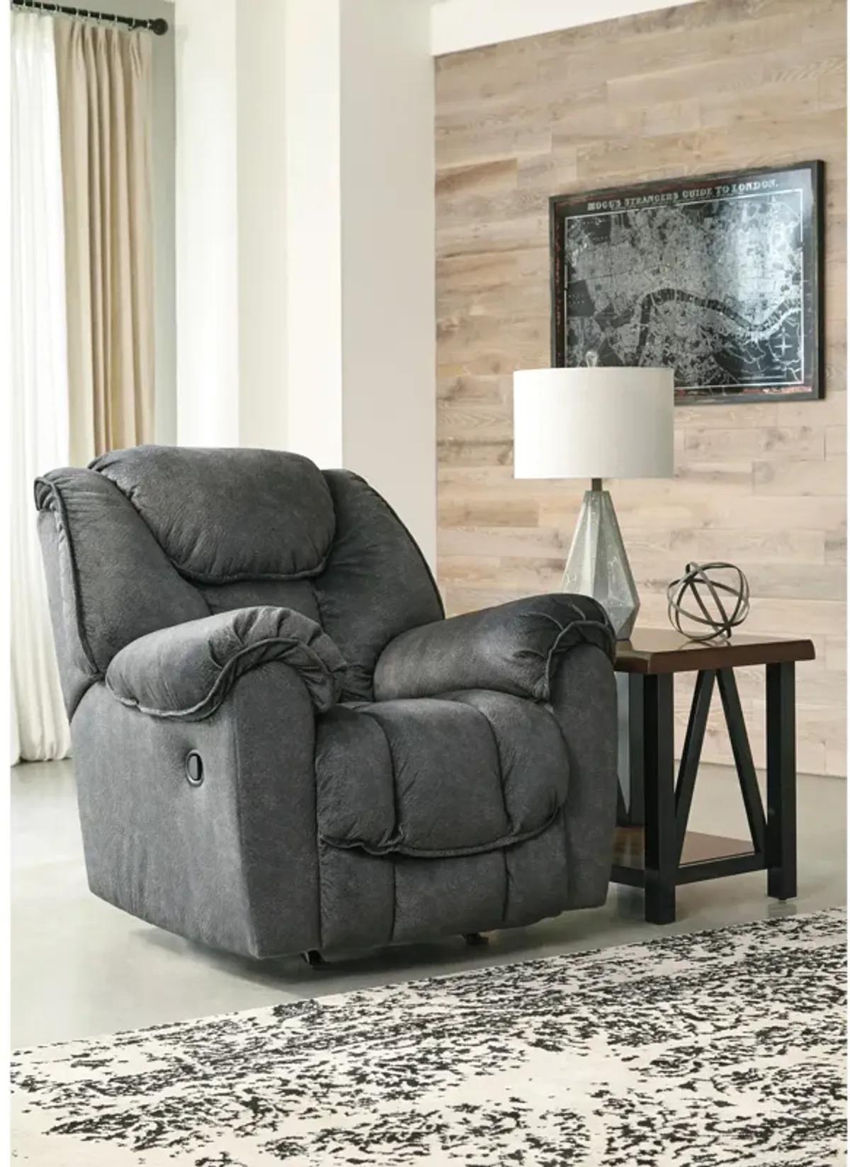 Capehorn Recliner