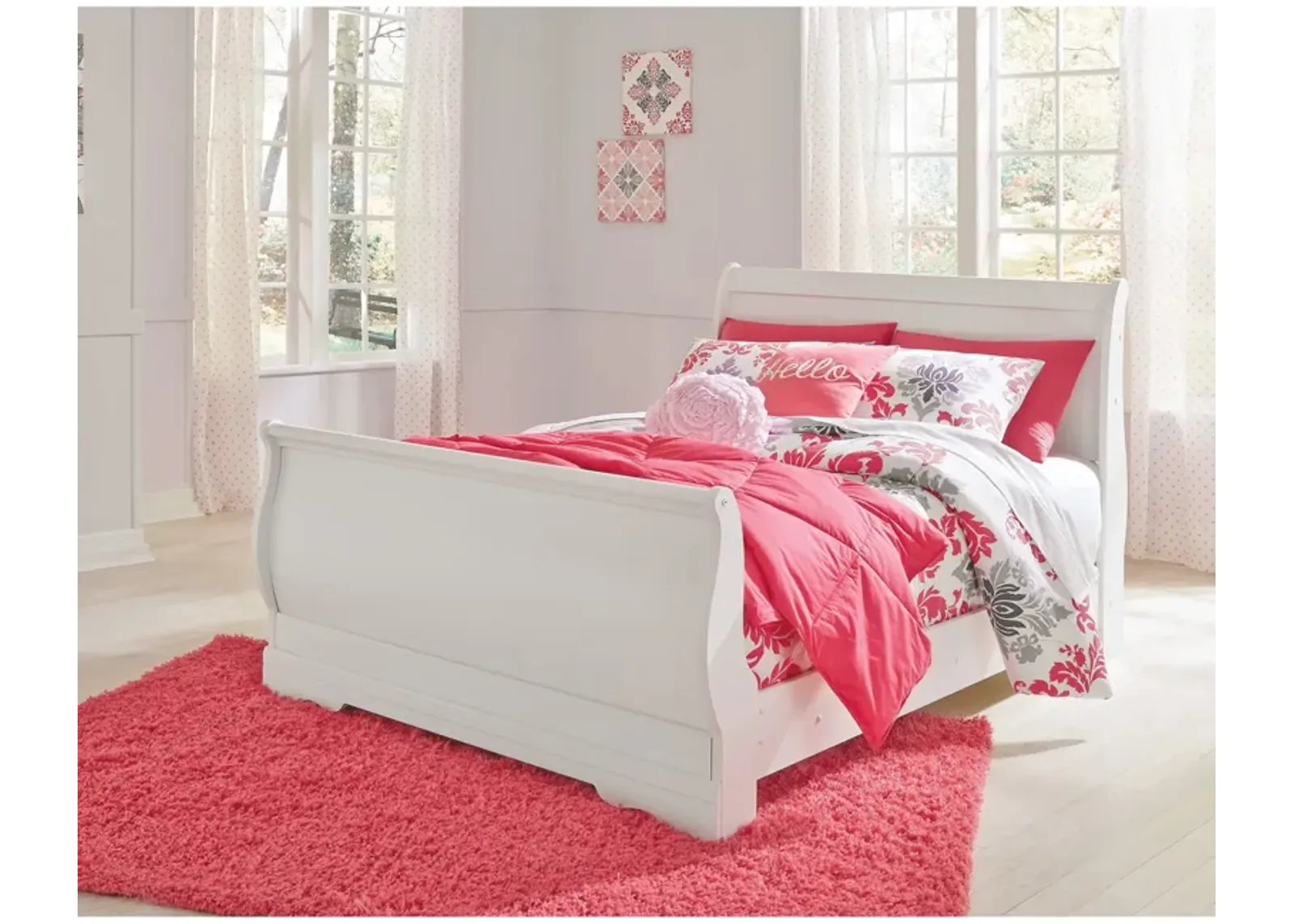 Anarasia Sleigh Bed