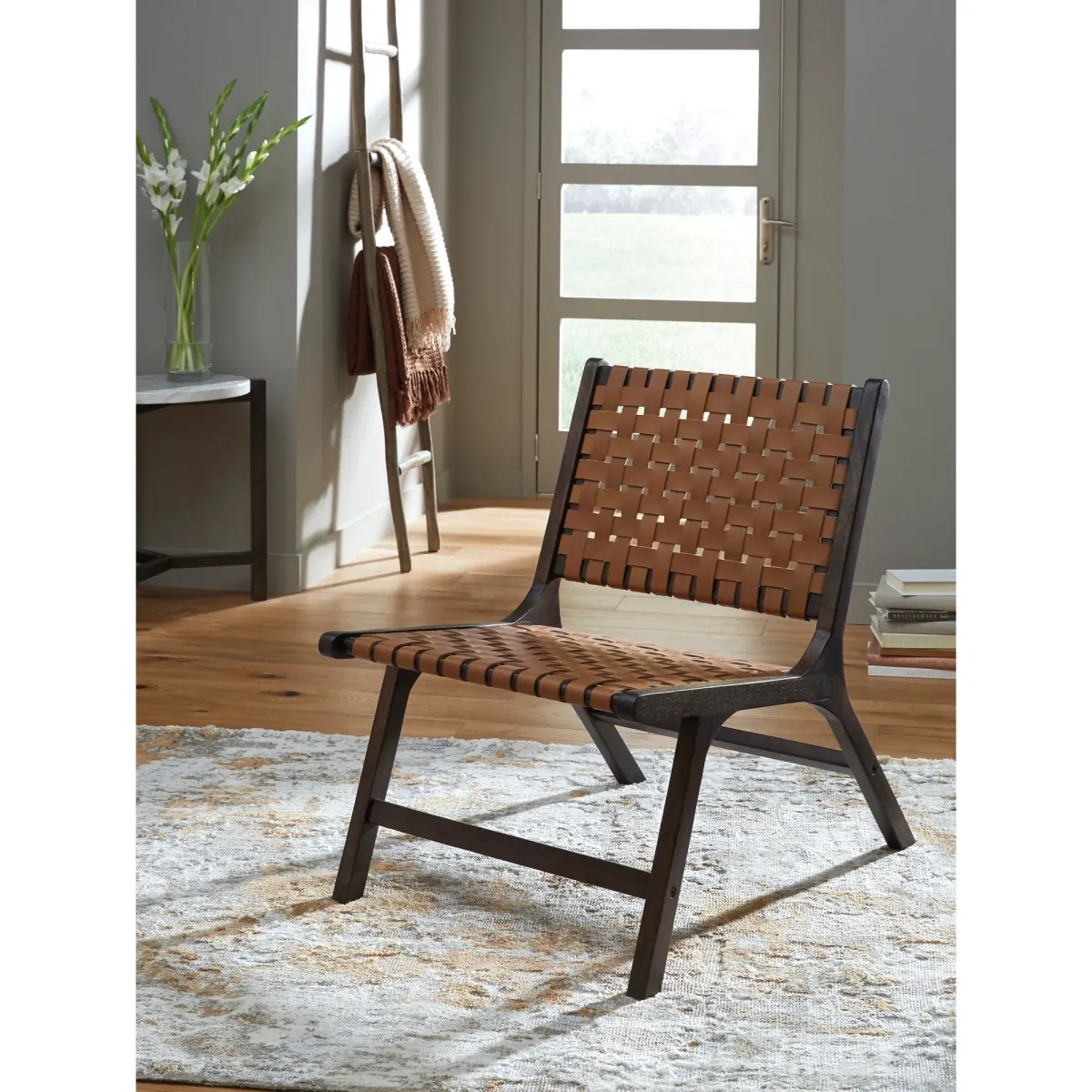 Fayme Accent Chair