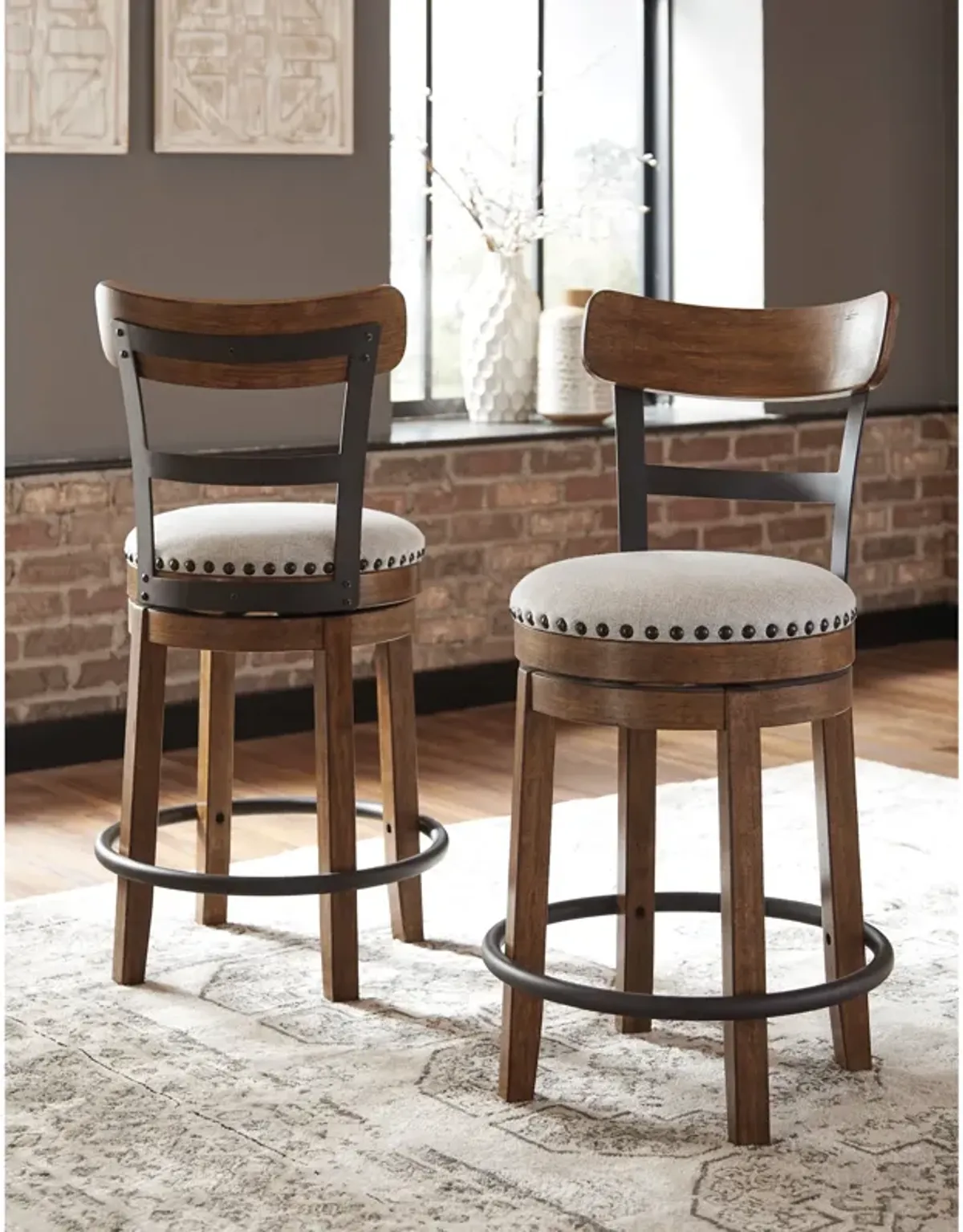 Valebeck Counter Stool