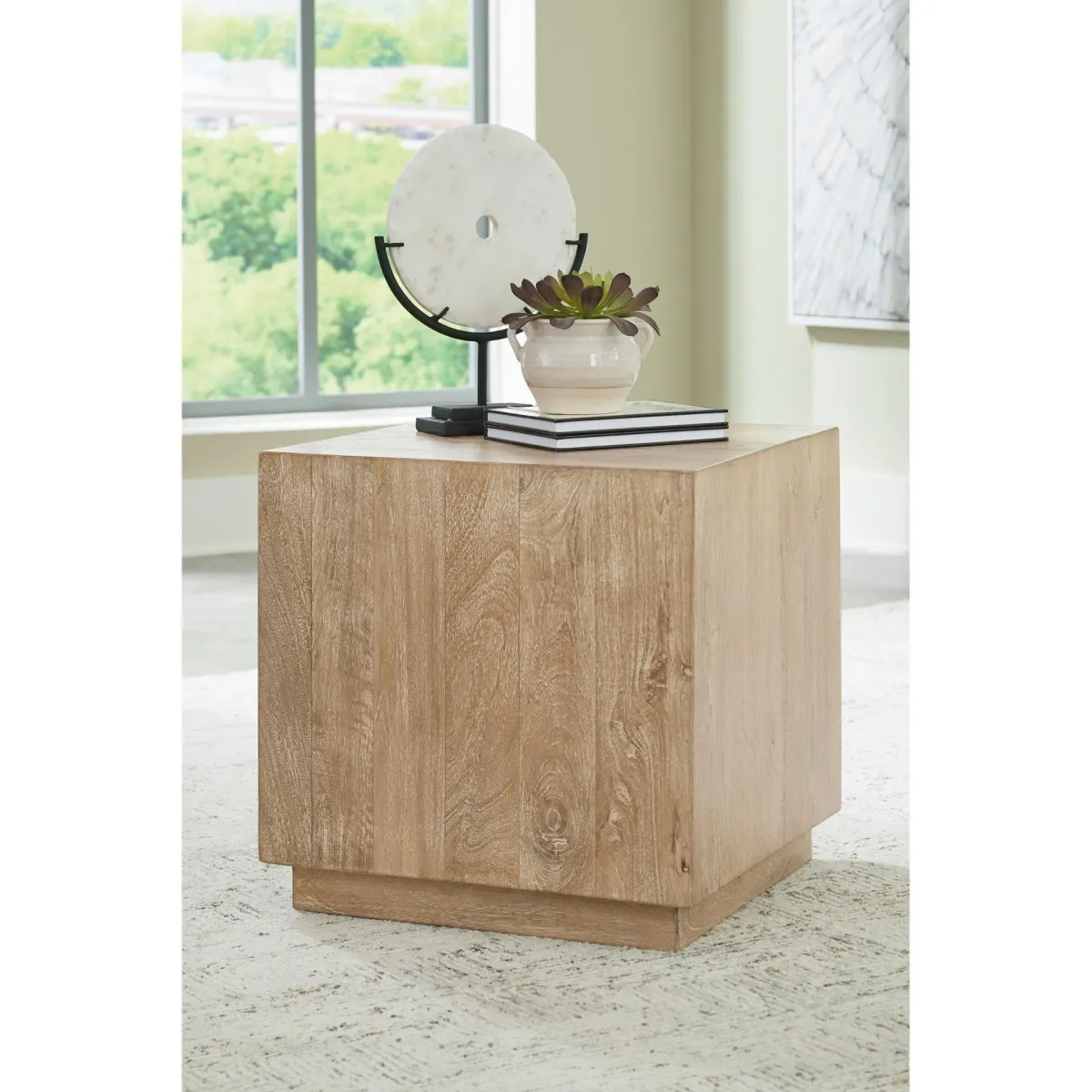 Belenburg Accent Table