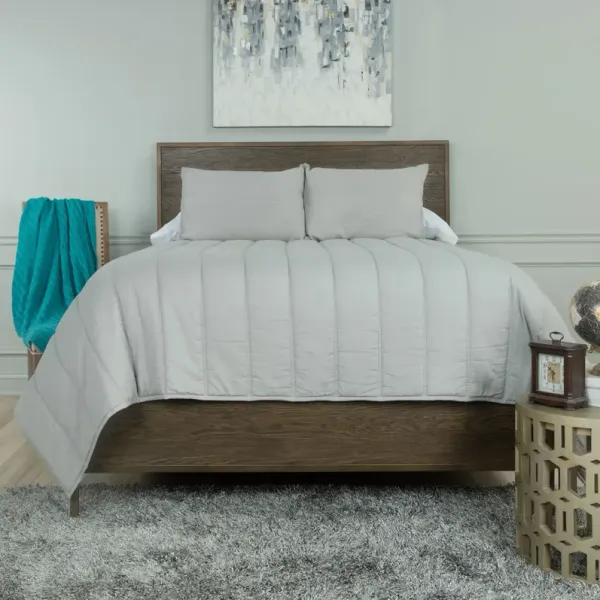 Rizzy Home Blackberry Grove Quilt and Shams