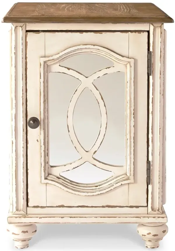 Ashley Furniture Realyn Mirror Chairside End Table