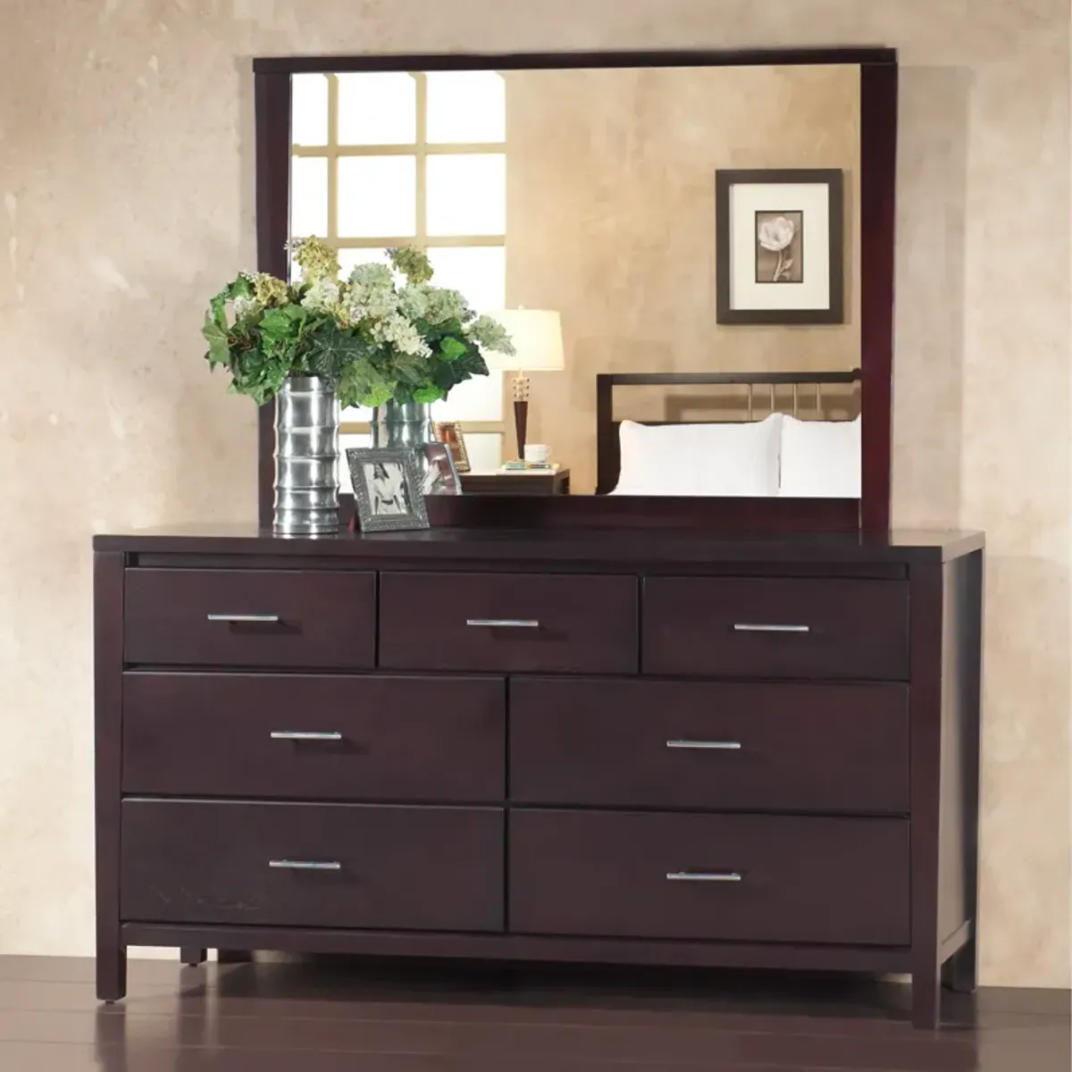 Riva Dresser