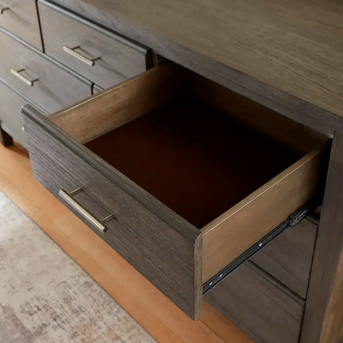 Riva Dresser