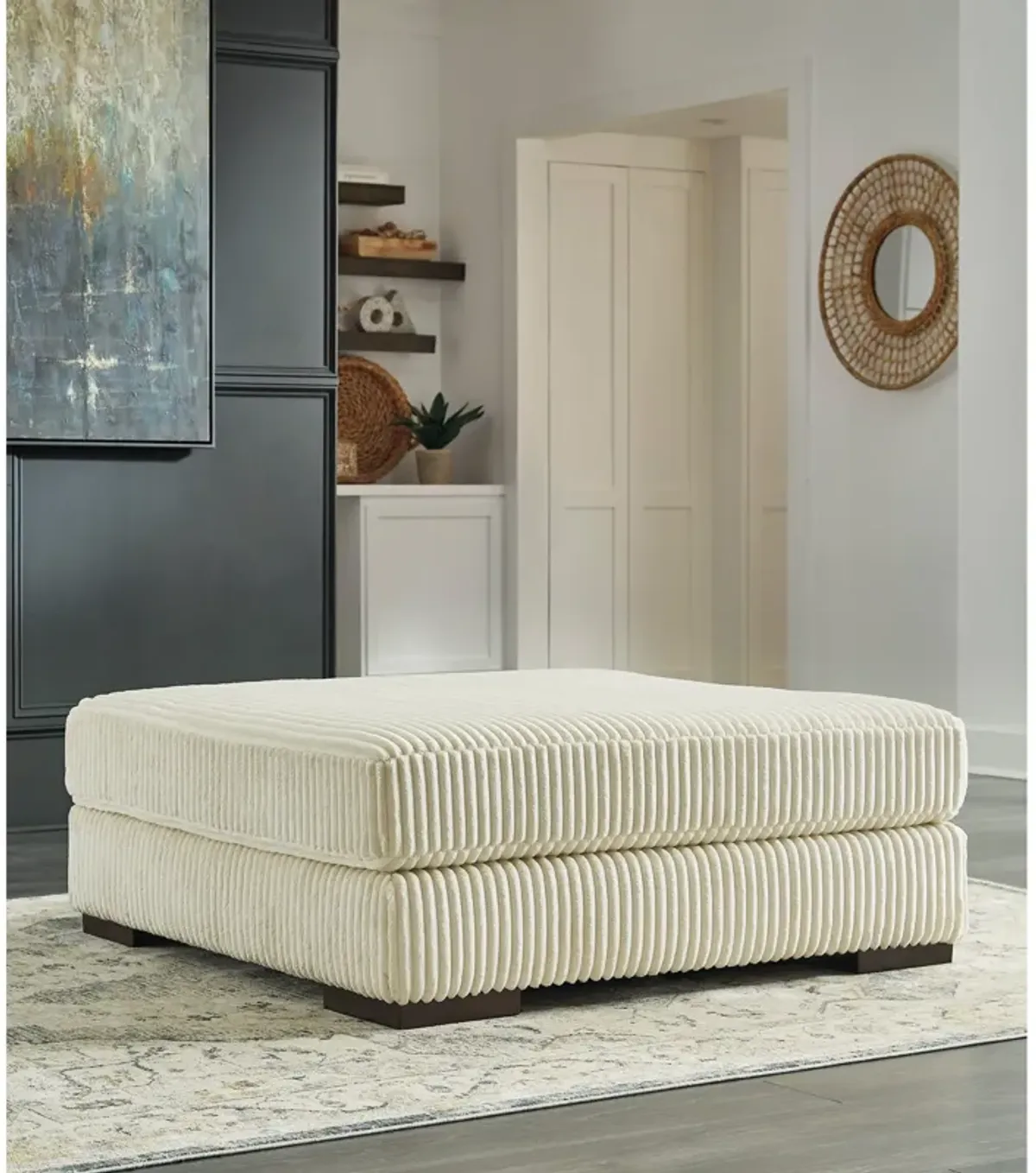 Lindyn Accent Ottoman