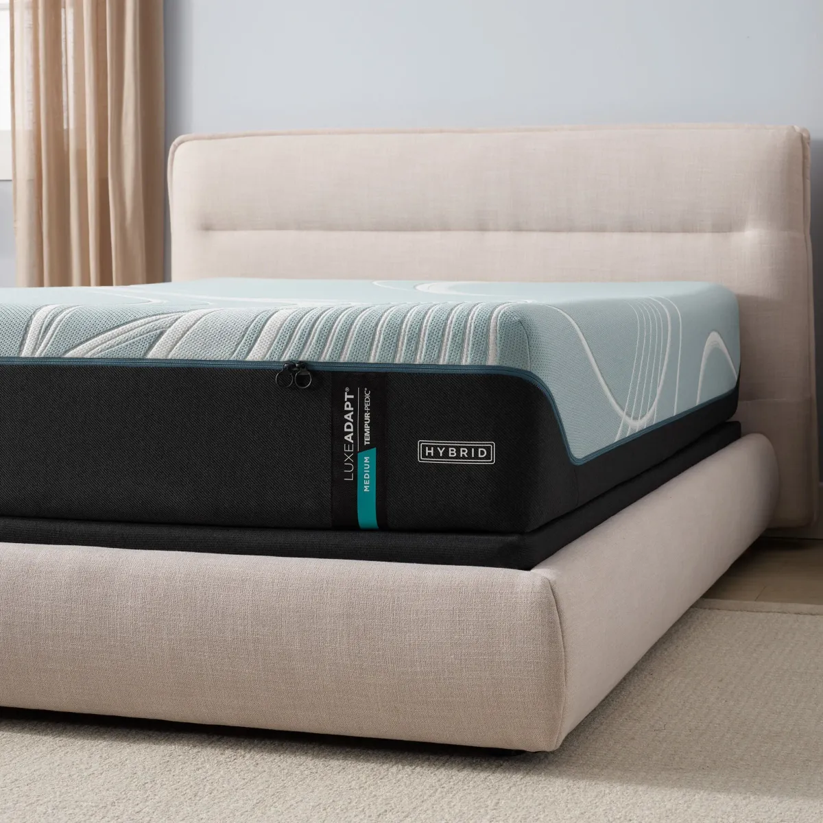 Tempur-Pedic TEMPUR-LUXEAdapt 2 Medium Hybrid Mattress