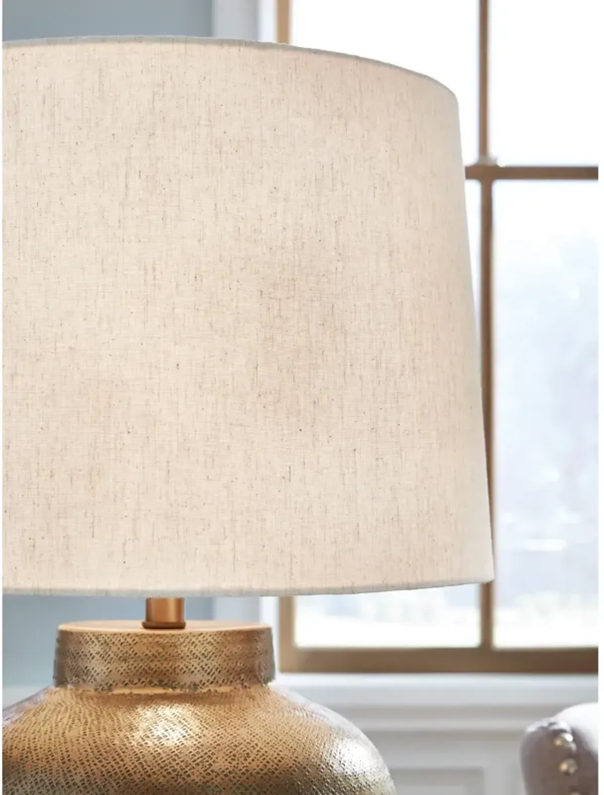 Ashley Furniture Madney Table Lamp