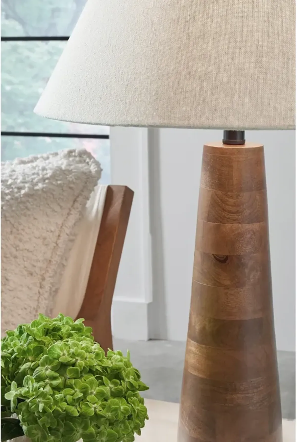 Ashley Furniture Danset Table Lamp