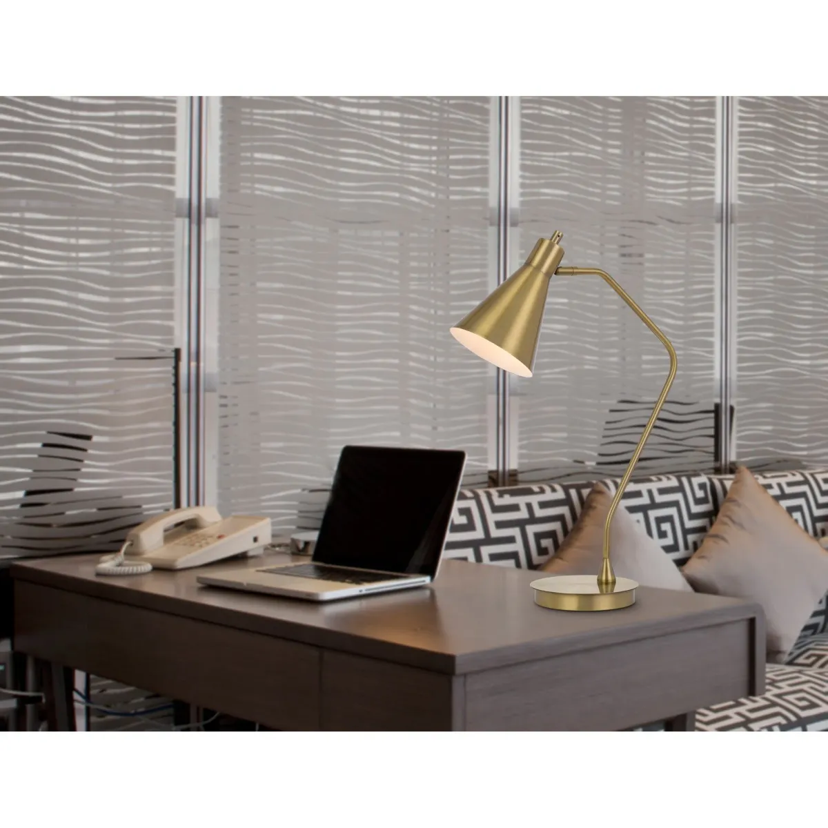 Cal Lighting Capstone Table Lamp