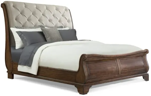 Trisha Yearwood - Dottie Upholstered Headboard King Sleigh Bed