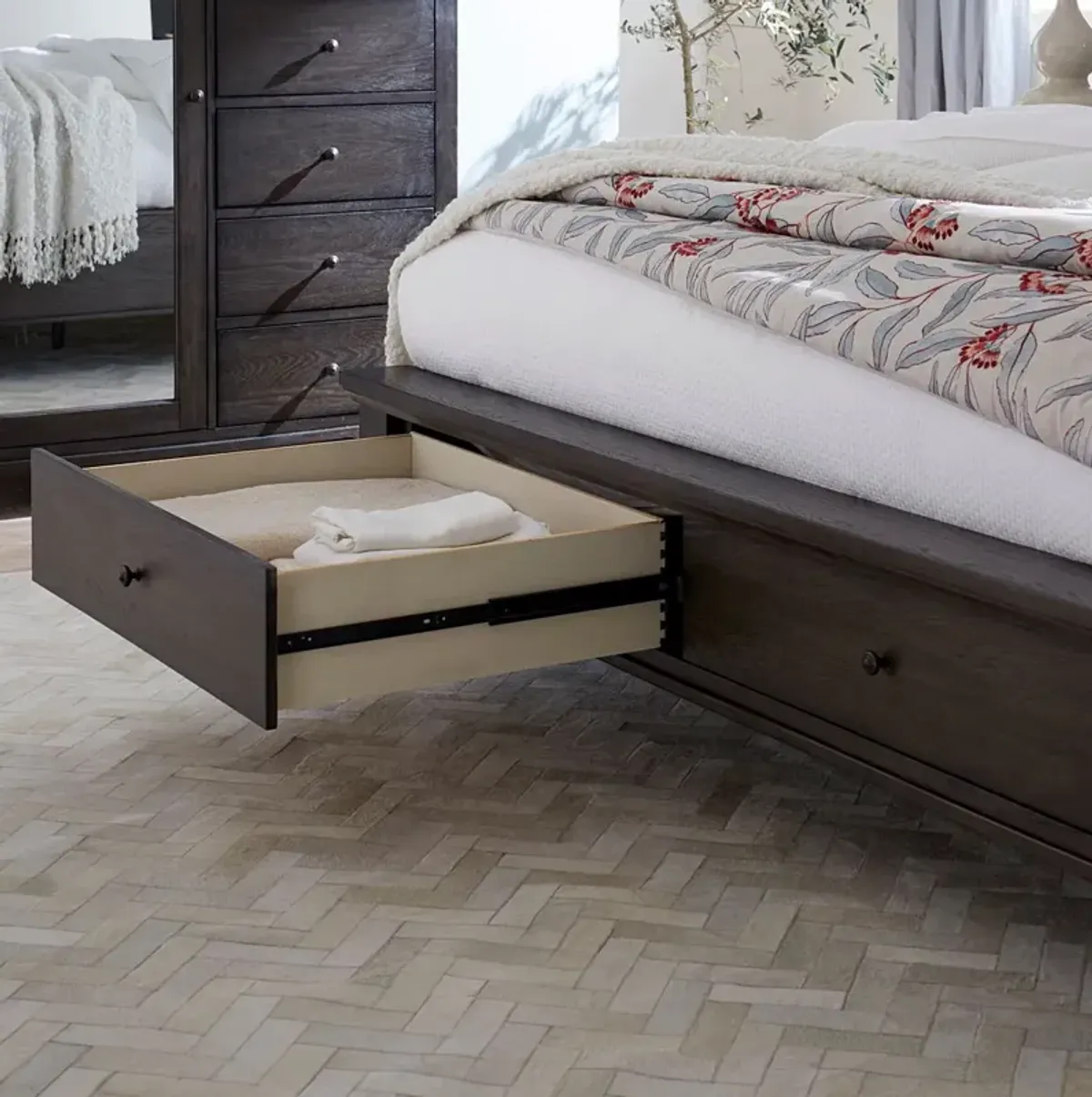 Cambridge King Panel Storage Bed - Cracked Pepper