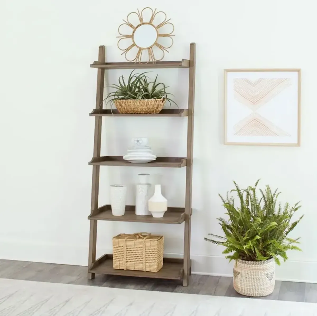 Amherst Leaning Display
