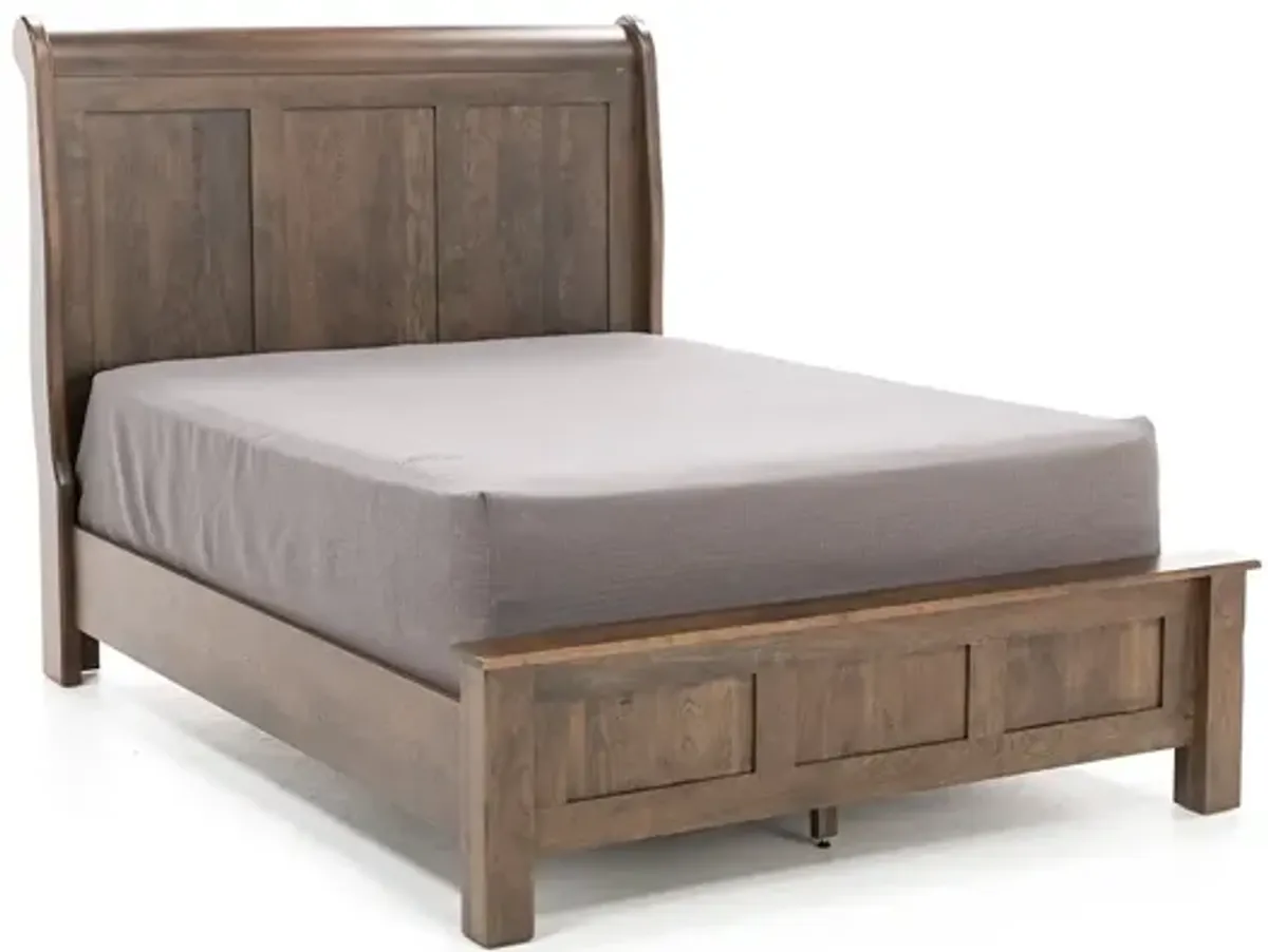 Daniel's Amish Lewiston Queen Sleigh Bed