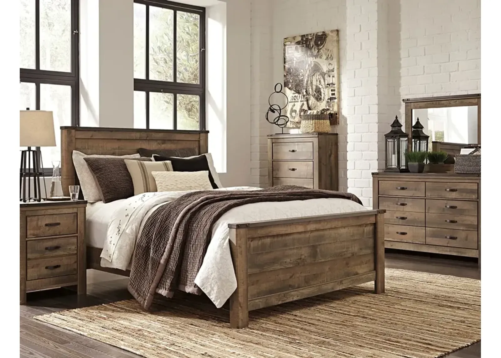 Trinell King Panel Bed