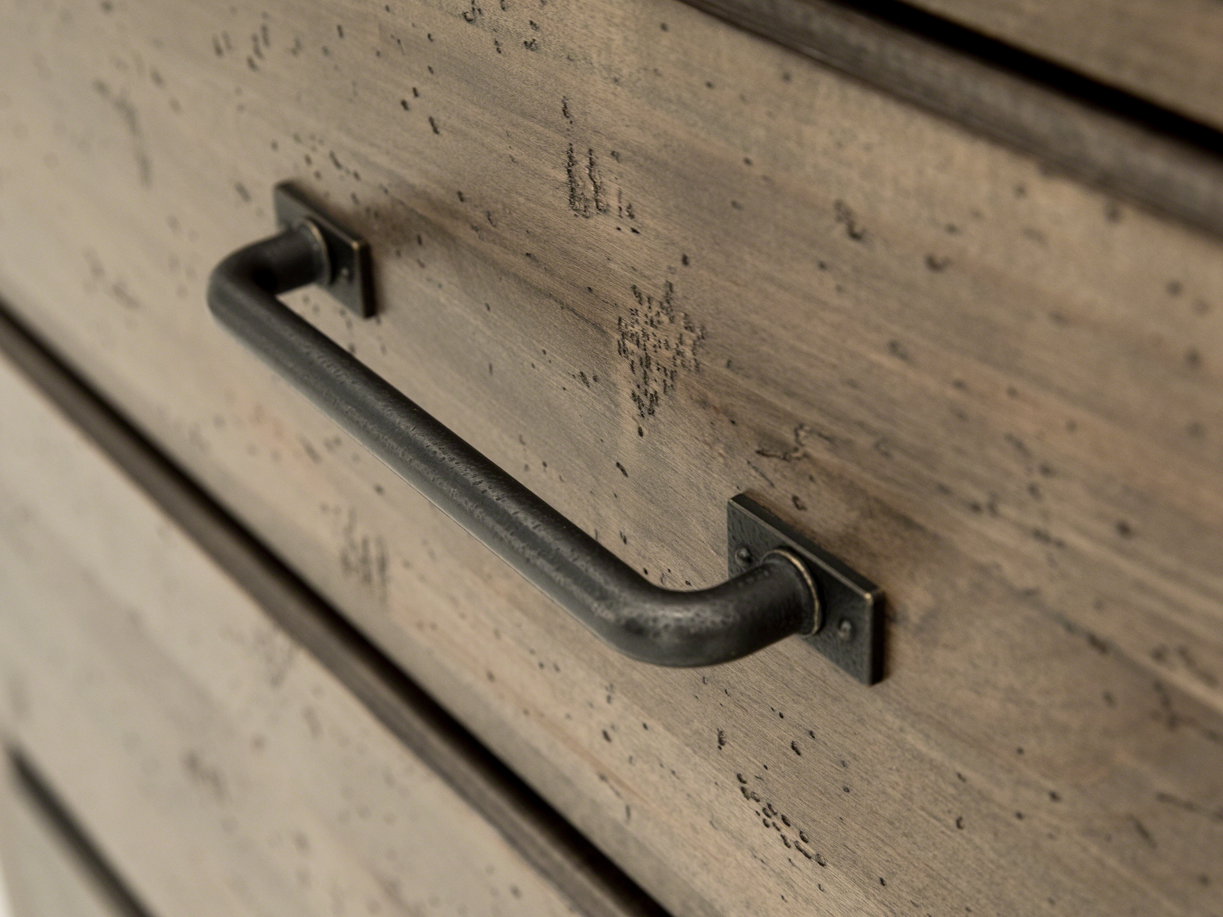 Cool Rustic Chest, Grey