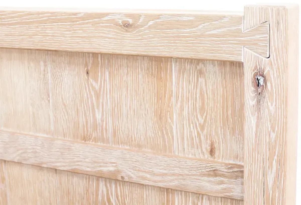 Dovetail Queen Board & Batten Bed