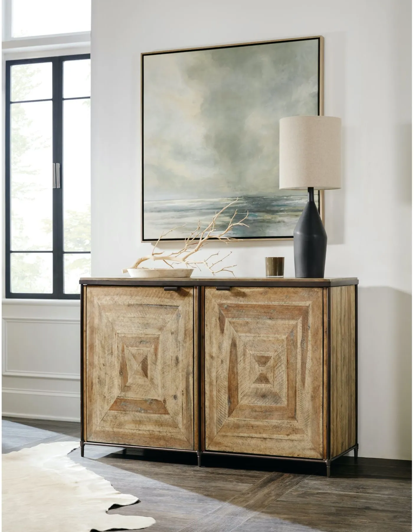 Grand Luxe Armand Chest