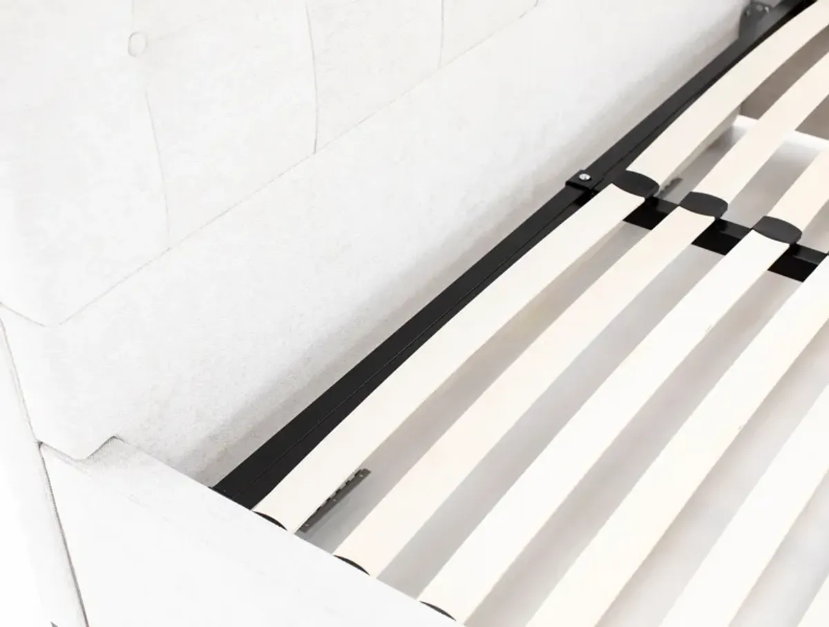 Abby King Upholstered Bed in Montera Whitesand