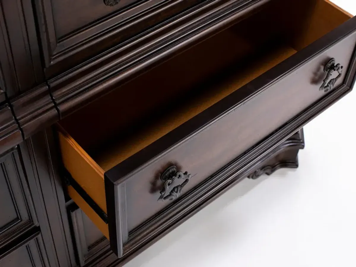 Erna Eight Drawer Dresser