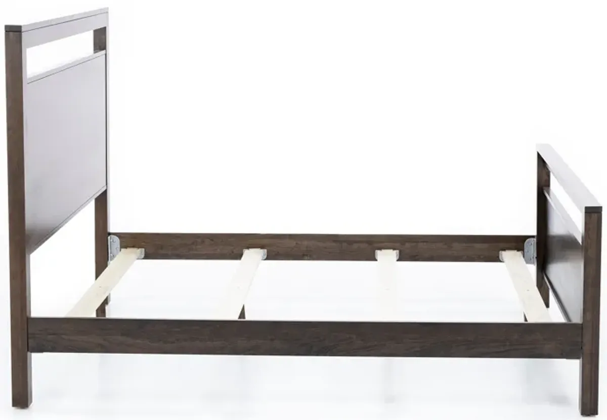 Daniel's Amish Modern King Panel Bed