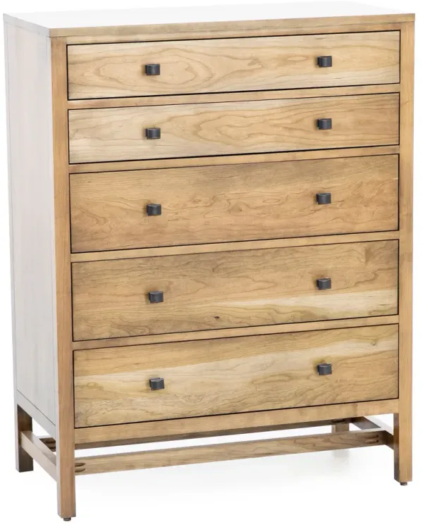 Daniel's Amish Studio Chest