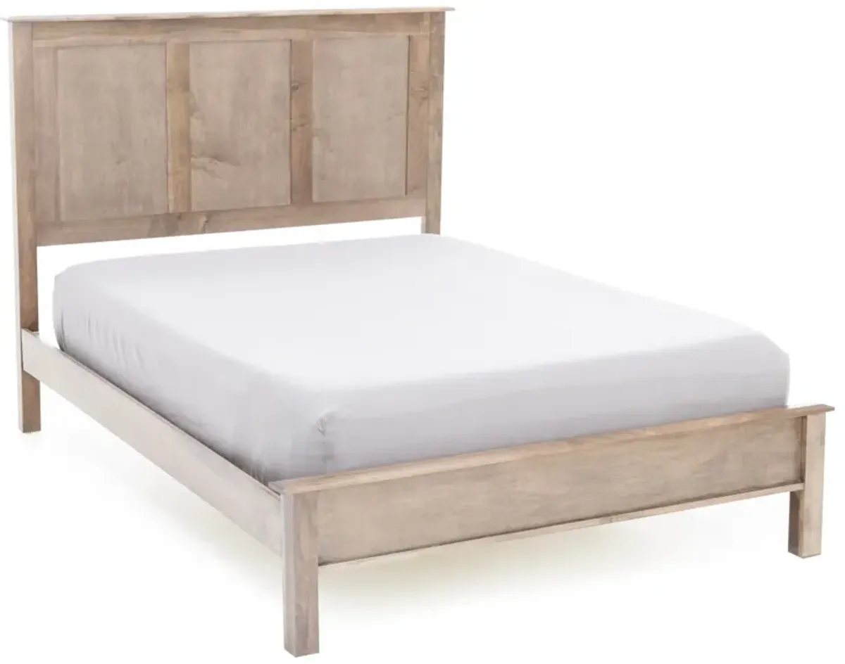 Daniel's Amish Manchester Queen Panel Bed