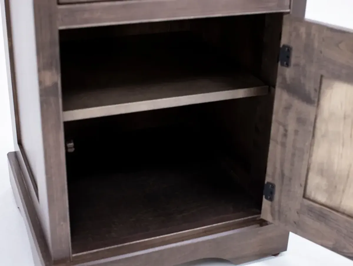 Daniel'S Amish Elegance Door Nightstand Right Hinge In 54 Driftwood