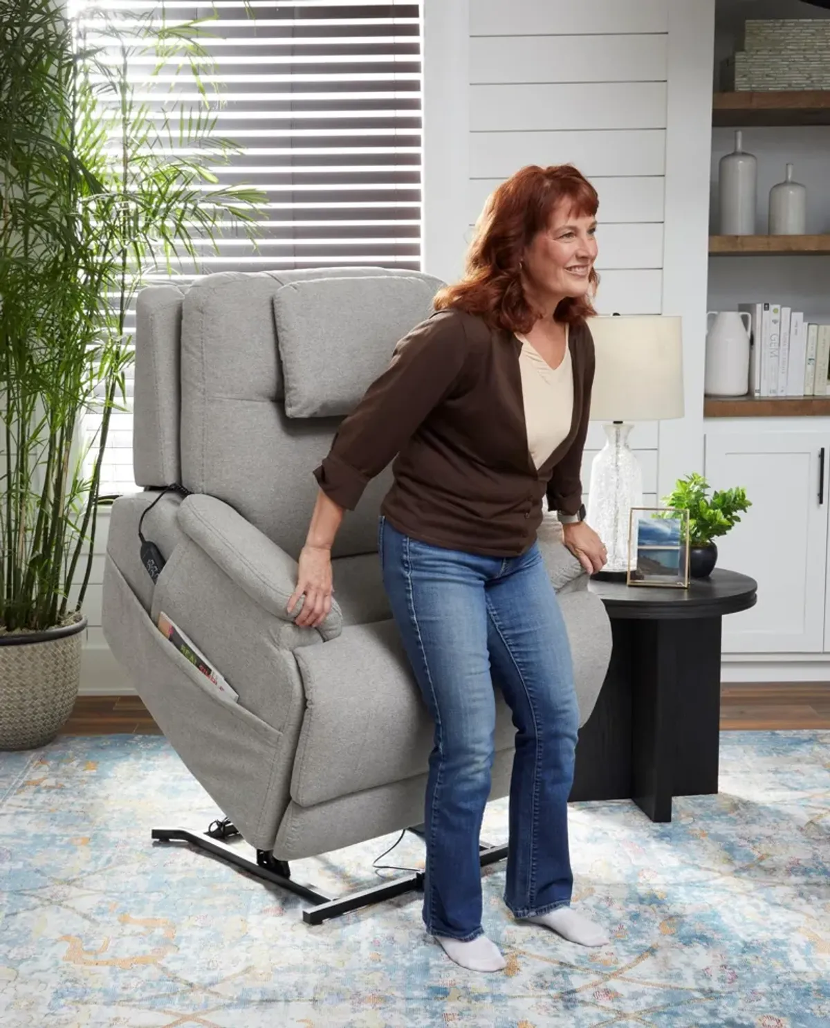 Zecliner Petite Fully Loaded Sleep Lift Chair