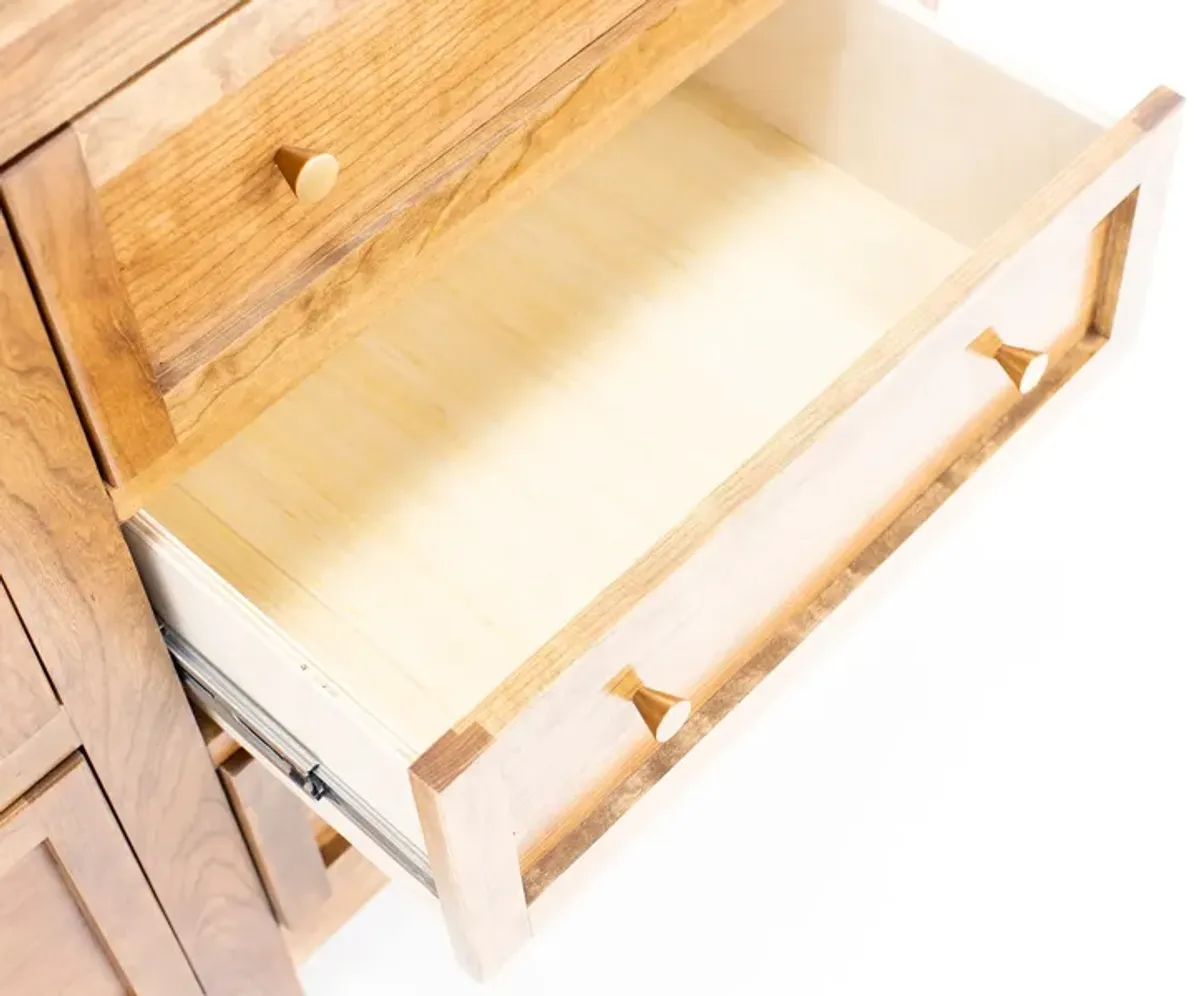 Witmer Taylor J 8 Drawer Dresser In #14