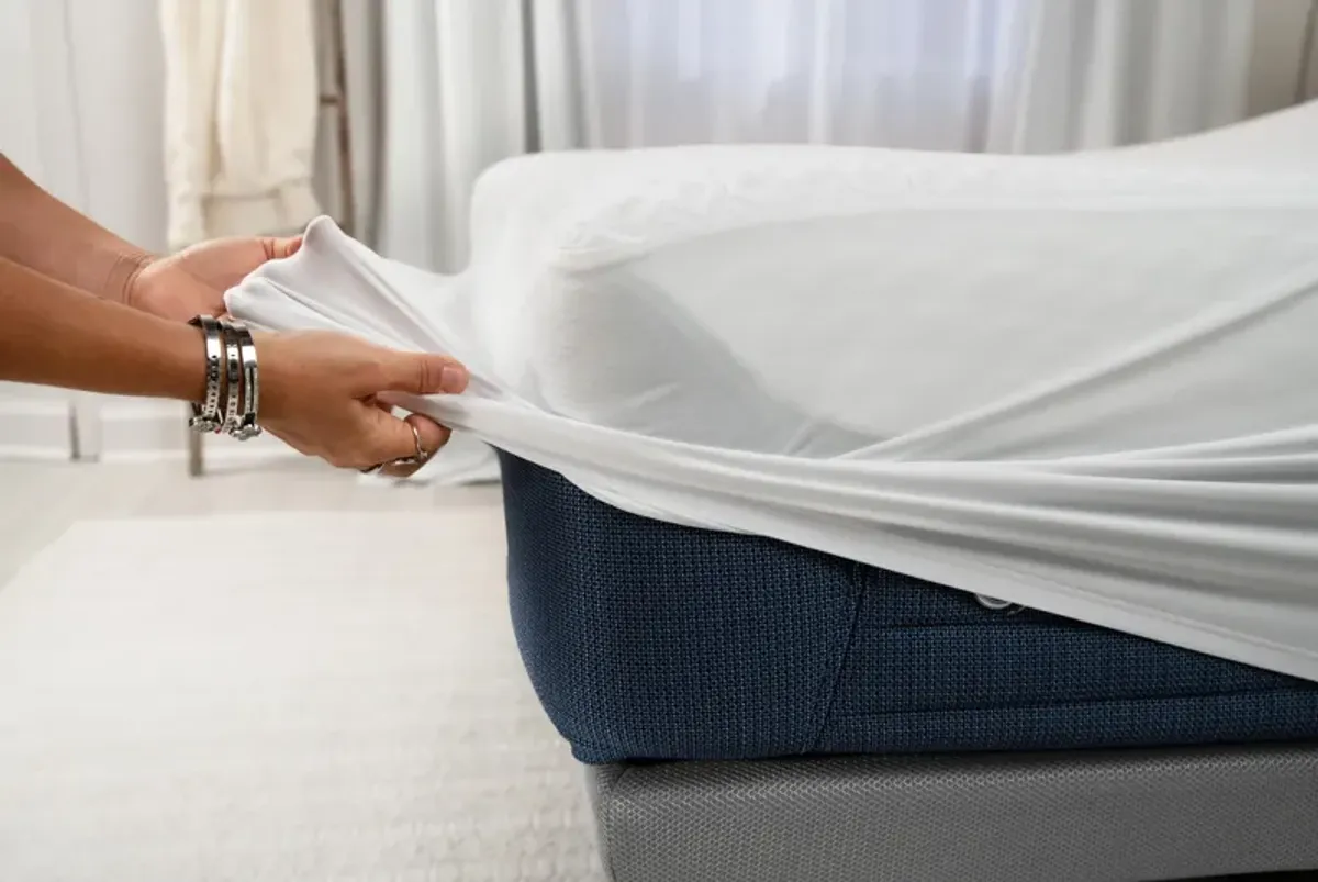 BedGear Dri-Tec Split Head Queen Mattress Protector