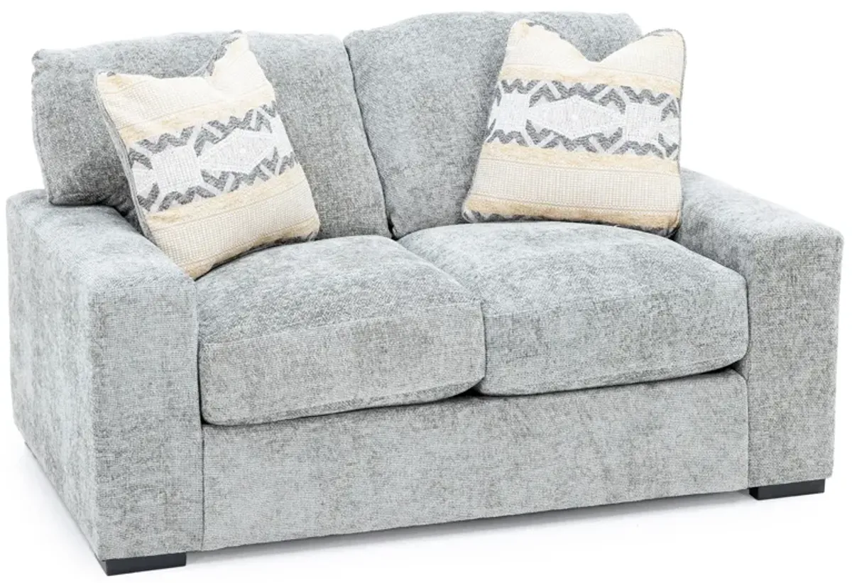 Dyllan Loveseat