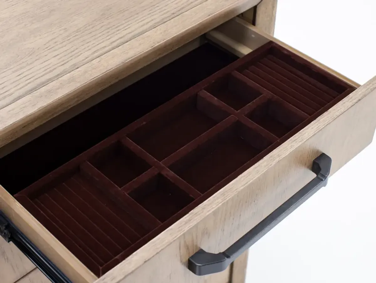 Lincoln Dresser